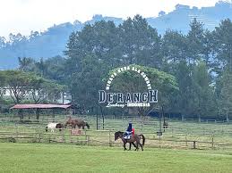 Menikmati Wisata Keluarga di De Ranch Lembang
